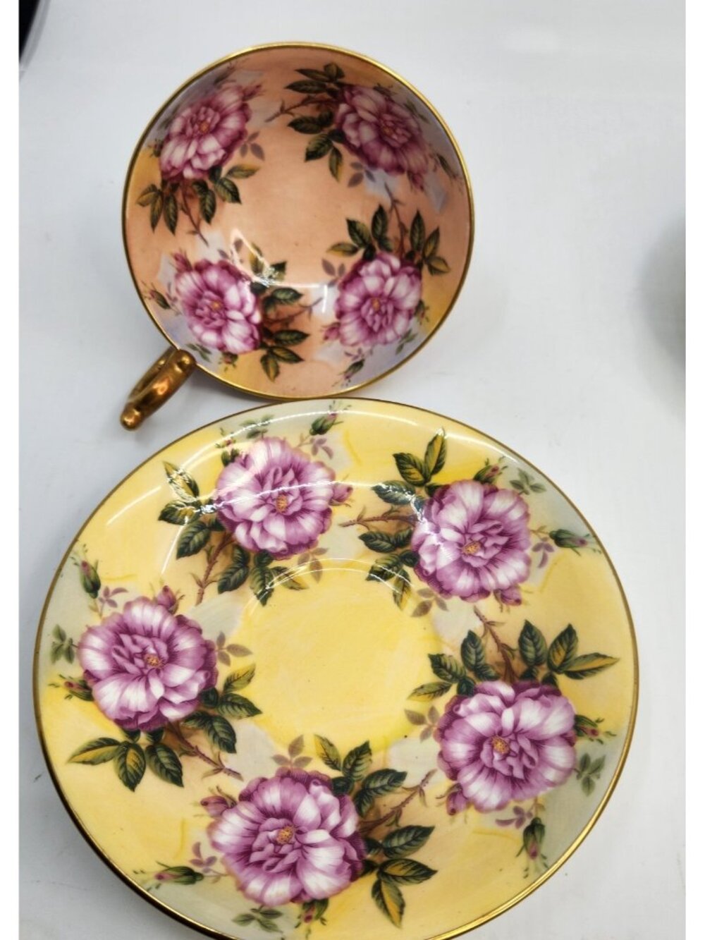 Rare Vintage Aynsley 13 Cabbage Roses Gold Exterior Bone China Teacup & Saucer